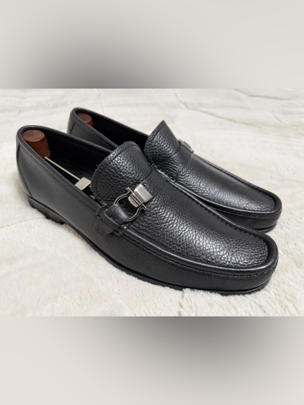 $950 Salvatore Ferragamo Gancini Bit Black Leather Ornament Loafers 9.5 10.5